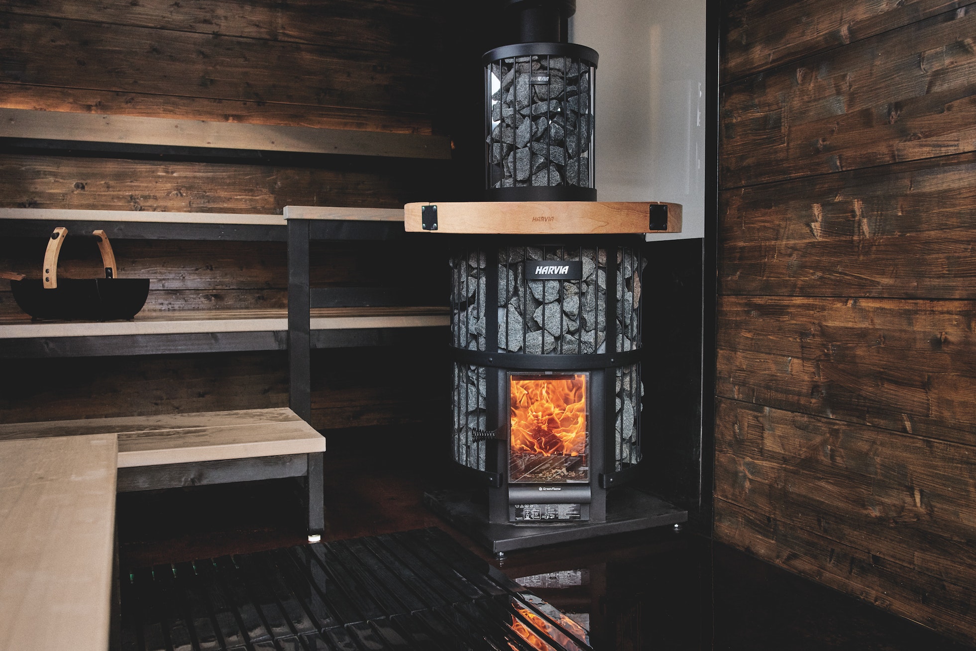 Poêle à bois ou électrique pour votre sauna